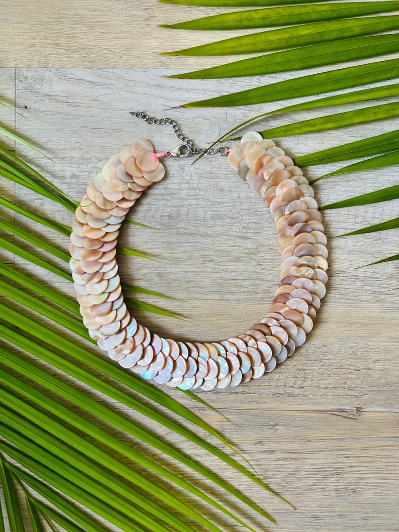 Vintage Shell Necklace , Beach Wedding Necklace, Mermaid Necklace image 1