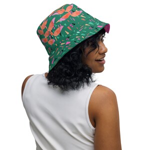 Reversible bucket hat