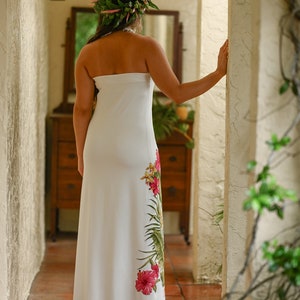 Strapless Hawaiian Beach Wedding Dress image 5