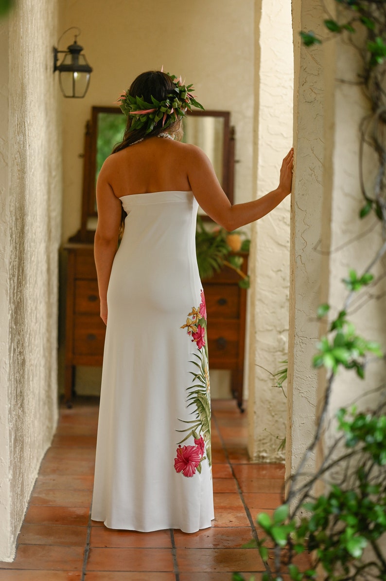Strapless Hawaiian Beach Wedding Dress image 5