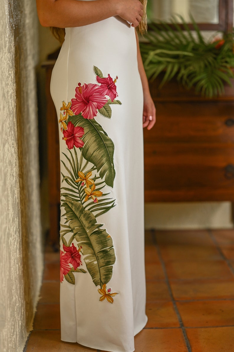 Strapless Hawaiian Beach Wedding Dress image 7