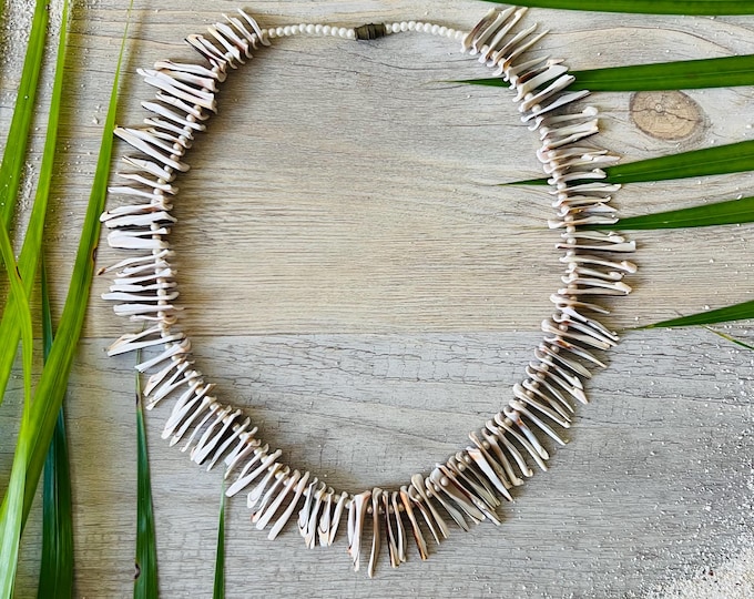 Vintage Seashell and Pearl Statement Necklace, Shell Jewelry, Seashell Jewelry
