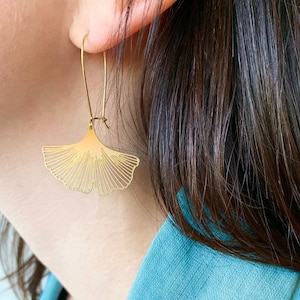 Boucles d'oreilles pendantes légères en forme de feuille de ginkgo biloba | Idée cadeau d'anniversaire pour amoureux de la nature