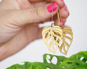 Monstera Adansonii Leaf Lightweight Dangle Earrings. Houseplant handmade jewelry.