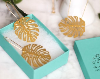 Gold Monstera Deliciosa Blatt Statement Ohrringe | Handgemachte tropische Zimmerpflanze nickelfrei Schmuck für die meisten empfindlichen Hauttypen