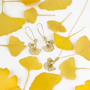 Ginkgo Leaves Lightweight Earrings