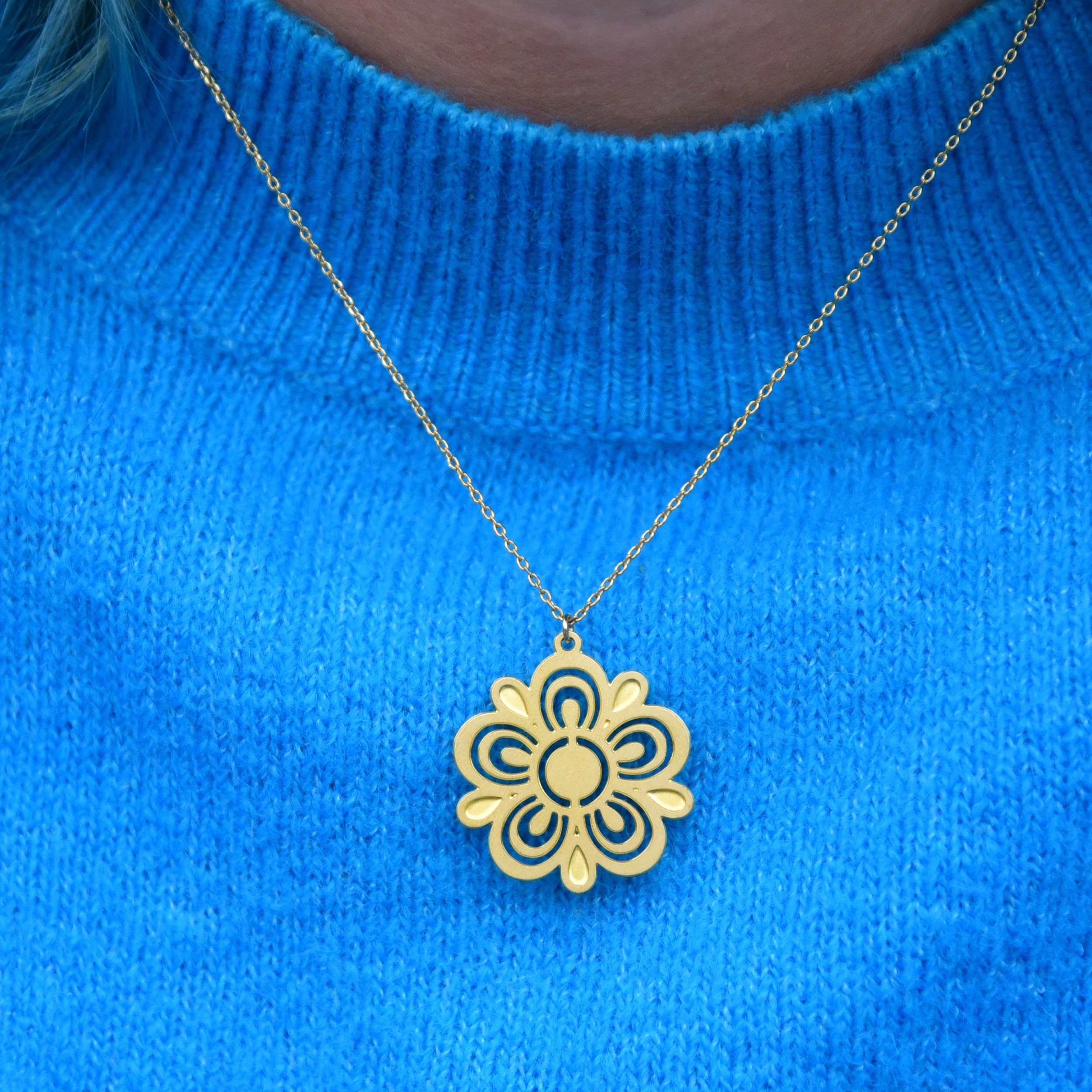 Retro Pyrex Flower Butterfly Gold Pattern Necklace