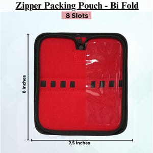 Puede incluir: Bolsa roja con cremallera con 8 ranuras para guardar objetos. La bolsa mide 7,5 pulgadas de ancho y 8 pulgadas de alto. La bolsa tiene una ventana de plástico transparente en un lado.
