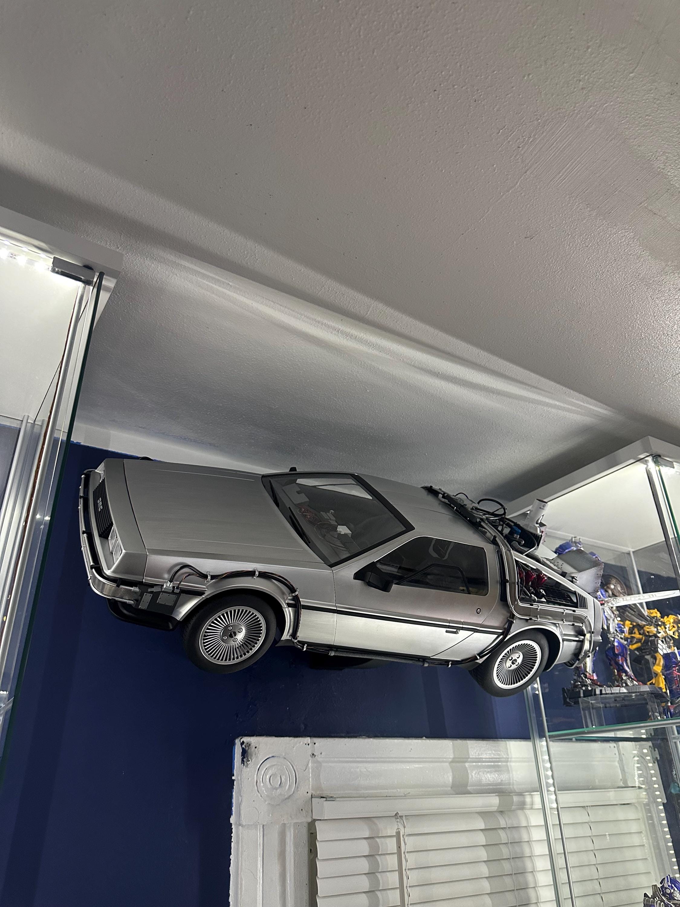 【新品未使用】デロリアン バック・トゥ・ザ・フューチャー 1/20スケール 1/20 Magnetic Floating デロリアン タイムマシン バック・トゥ