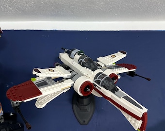 LEGO スターウォーズ ARC-170 (7259) 用 調節可能な壁掛けマウント
