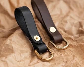 Leather Keychain with Brass Ring: Minimalist Style
