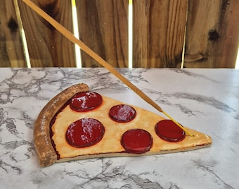 Porta incienso de pizza - Escultura decorativa - Quemador de varitas - Porta incienso de cerámica hecho a mano con forma de pizza - Decoración gótica - Regalos originales