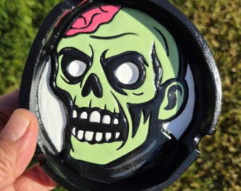 Cinzeiro Zumbi – Feito à Mão em Argila de Secagem ao Ar – Decoração Gótica para Casa – Presentes Assustadores