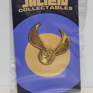 Flying Golden Ball Pin