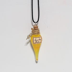Lucky Felix Potion Necklace House of Wizardry Exclusive