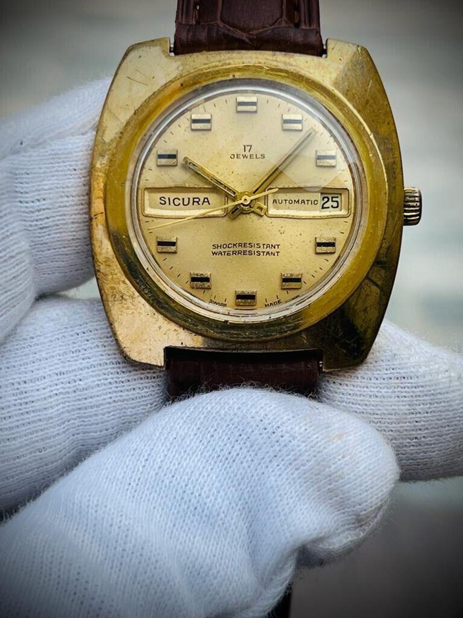 Montre Vintage Sicura Satellit Automatique - 17 Rubis - Date - Pièce Rare - Occasion