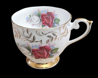 Queen Anne Bone China England Rose Floral Gold Gilt Footed Teacup Vintage