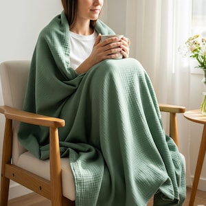Organic Cotton Gauze Throw Blanket: Lightweight Muslin Bedspread