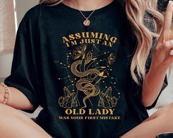 Feministisk häxskjorta, blommig ormskjorta, begrava patriarkatet, Halloweenfeminism-t-shirt, Salem-häxa-t-shirt, gammal dam häxig Halloween-tröja