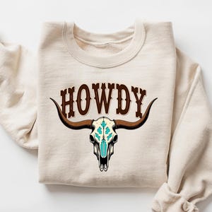 Howdy Boho Bull Skull Sweatshirt, Wild West Sweater, Cow Skull Shirt, Western Graphic Tee, Country Concert Shirt, Cowgirl Shirt,Cowgirl Gift