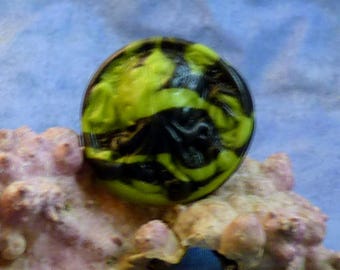 Bright Green Marble Cthulhu Cameo Pin, Polymer Clay Fashion Jewelry