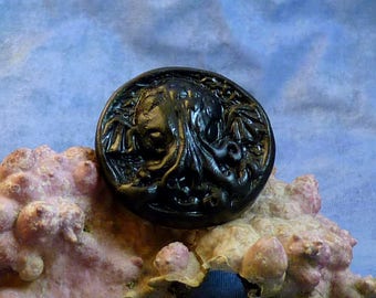 Black Cthulhu Cameo Pin, Polymer Clay Fashion Jewelry