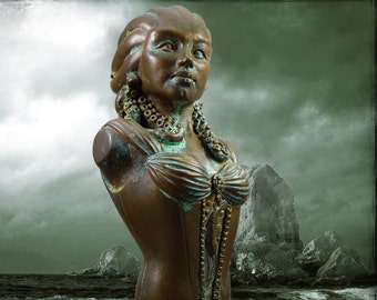 Lady of Innsmouth - Cthulhu Mythos Sculpture in Cold Cast Bronze