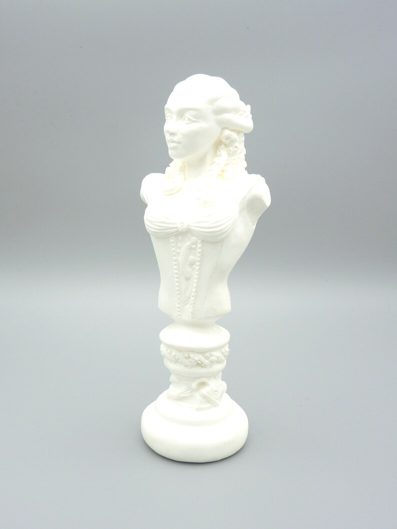 Lady of Innsmouth Cthulhu Mythos Sculpture in White Resin image 8