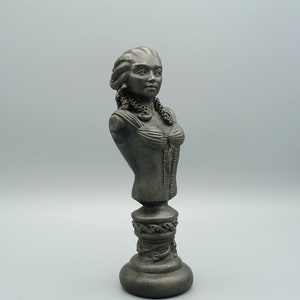 Lady of Innsmouth Cthulhu Mythos Sculpture in Cold Cast Aged Steel image 3