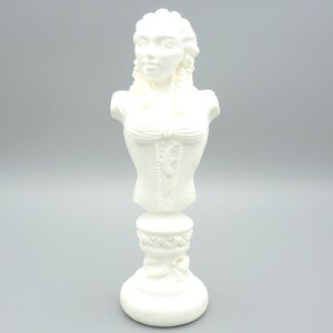 Lady of Innsmouth Cthulhu Mythos Sculpture in White Resin image 2