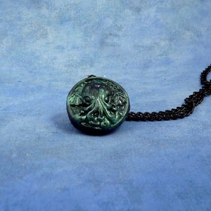 Dark Green Small Cthulhu Cameo Necklace with Chain, Polymer Clay Fashion Jewelry image 4