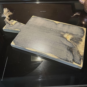 Rustic Wood Bread Board: Early Colonial Cobblestone Finish