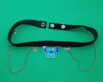 Life is Strange – Gargantilla de terciopelo – Joyería artesanal con dijes de mariposa azul y Rewind (ajustable de 35 a 37 cm)