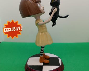Fran Bow – Diorama de Fran y el Sr. Medianoche – Figura de resina pintada a mano de 18,5 cm