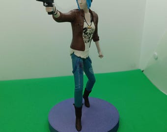 Figura de Chloe Price de Life is Strange – Figura de resina pintada a mano de 21×11,5 cm con base de PLA grabada