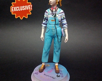 Lost Records: Bloom & Rage – Figura de Kat (22 cm), resina pintada a mano con base de grafiti