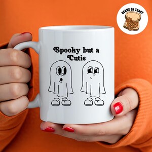 Mok Spooky Cutie Ghost, retro kartonnen leuke 11oz theekoffiemok, grappig aanpasbaar, komedie gepersonaliseerd leuk cadeau, Halloween-feestseizoen
