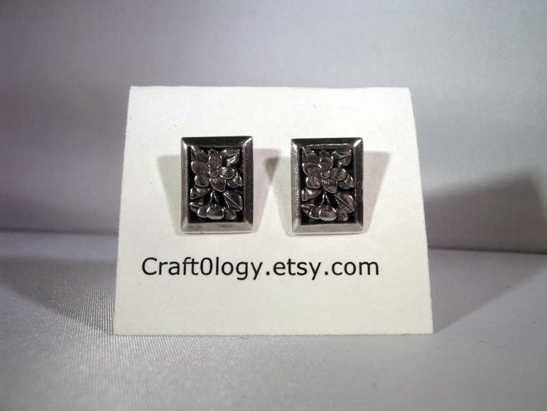 Sterling silver flower earrings image 3