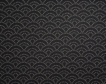 Estampado de algodón japonés - Tela para acolchado - 1/4 yarda de olas oceánicas de lunares negros