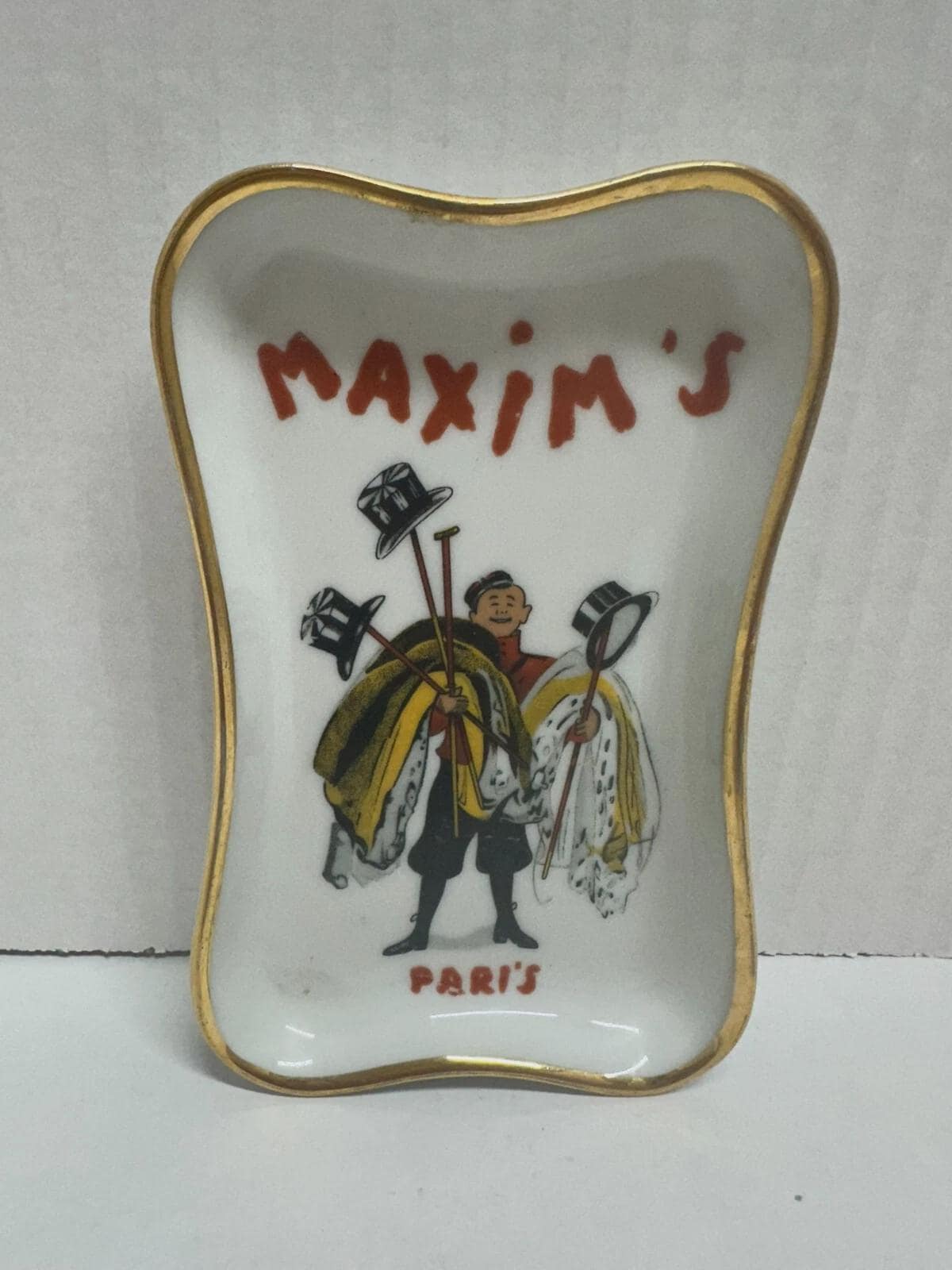 ヴィンテージ マキシムズ ド パリ　灰皿　3個 ヴィンテージ マキシムズ ド パリ 灰皿 3個 Amazon.com: Vintage