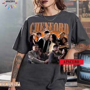 Komfort Farben Vintage 90er Jahre Grafikstil Chenford T-Shirt, Tim Bradford Die Rookie TV-Show Geschenke für Mann und Frau Unisex T-Shirt