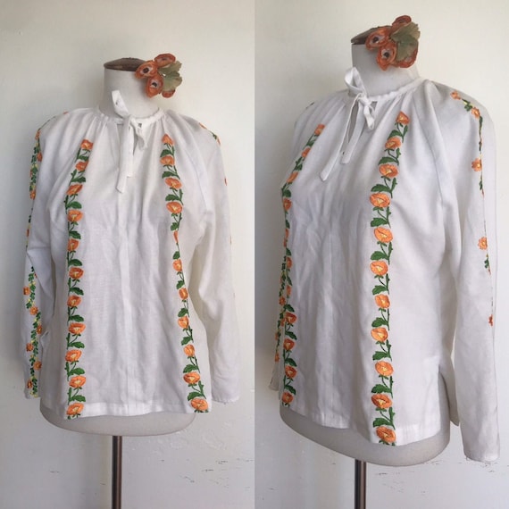 Sweet 70s Embroidered Peasant Blouse