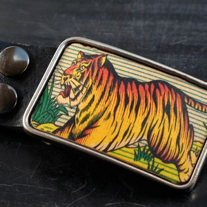Tiger belt buckle