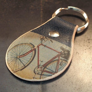 Vintage inspired bike keychain. Key fob. Leather. Handmade.