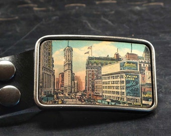 Interchangeable belt buckle on leather, New York city