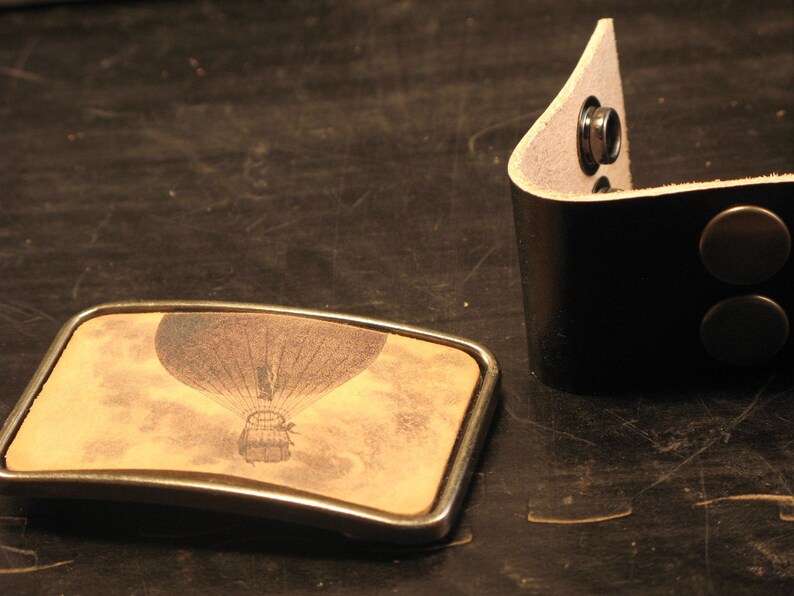 The bon voyage leather belt buckle in tan Hot air balloon belt buckle