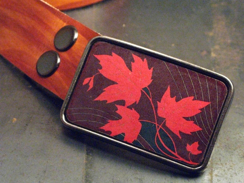 Maple leaf belt buckle image 1