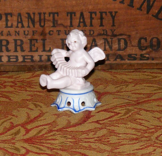 48 Little Angel Cherub Figurine Baptism Baby Shower Wedding Favor in Organza Bag