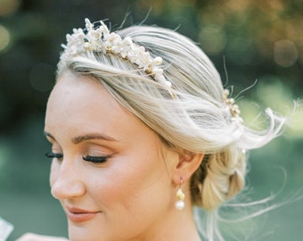 Flower pearl bridal crown, Floral pearl Wedding Tiara, Bridal Headpiece, floral bridal crown, floral bridal headband, wedding crown,