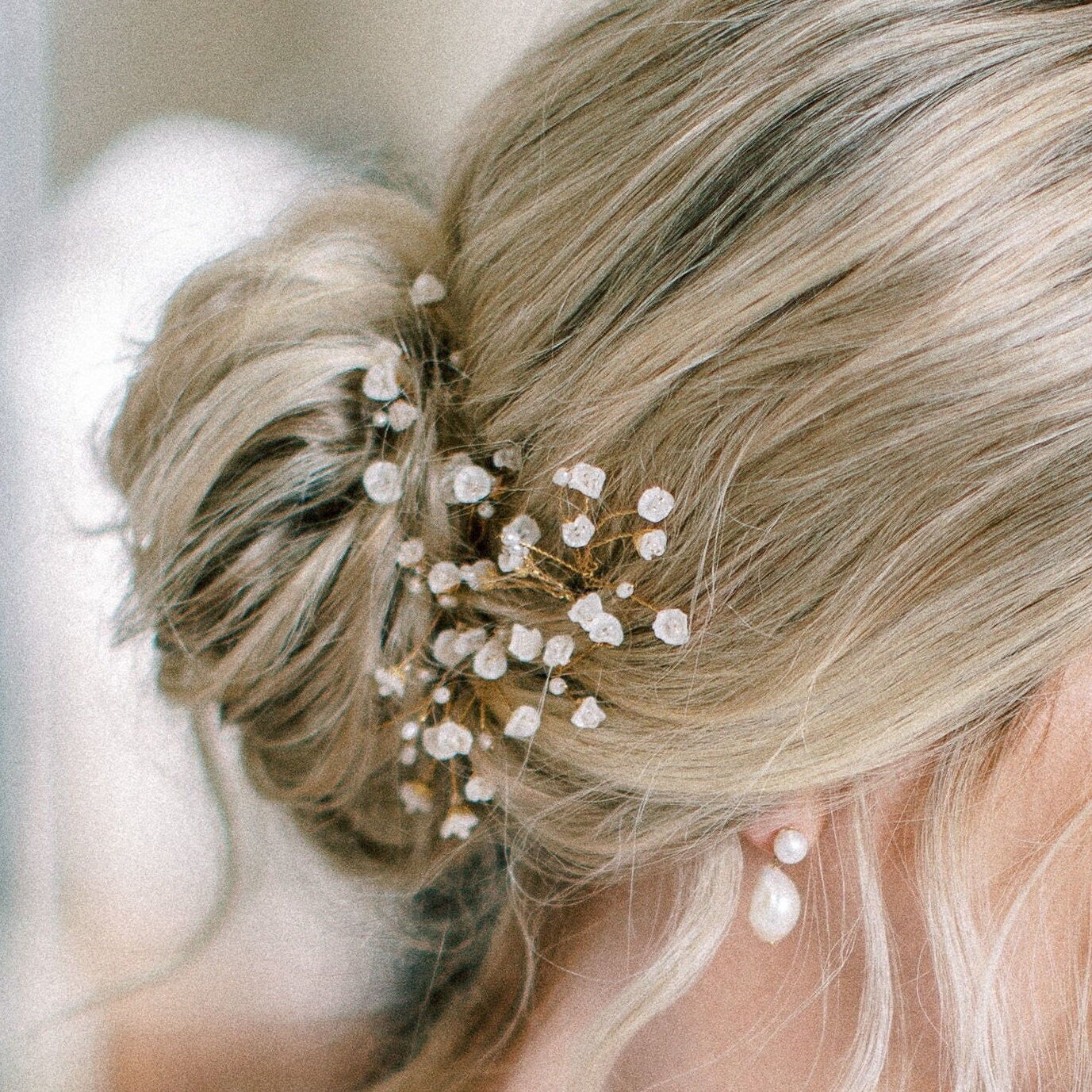 Top Trend - Floral Hairstyles for Brides this Wedding Season!